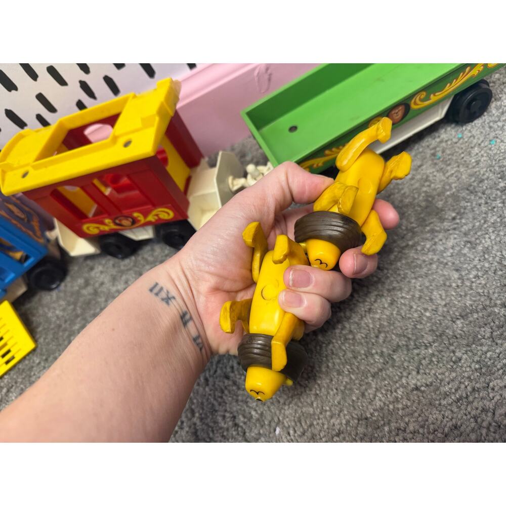 Fisher Price Little People vintage Circus Train 7 pieces Locomotive Caboose 991 - Picture 7 of 9